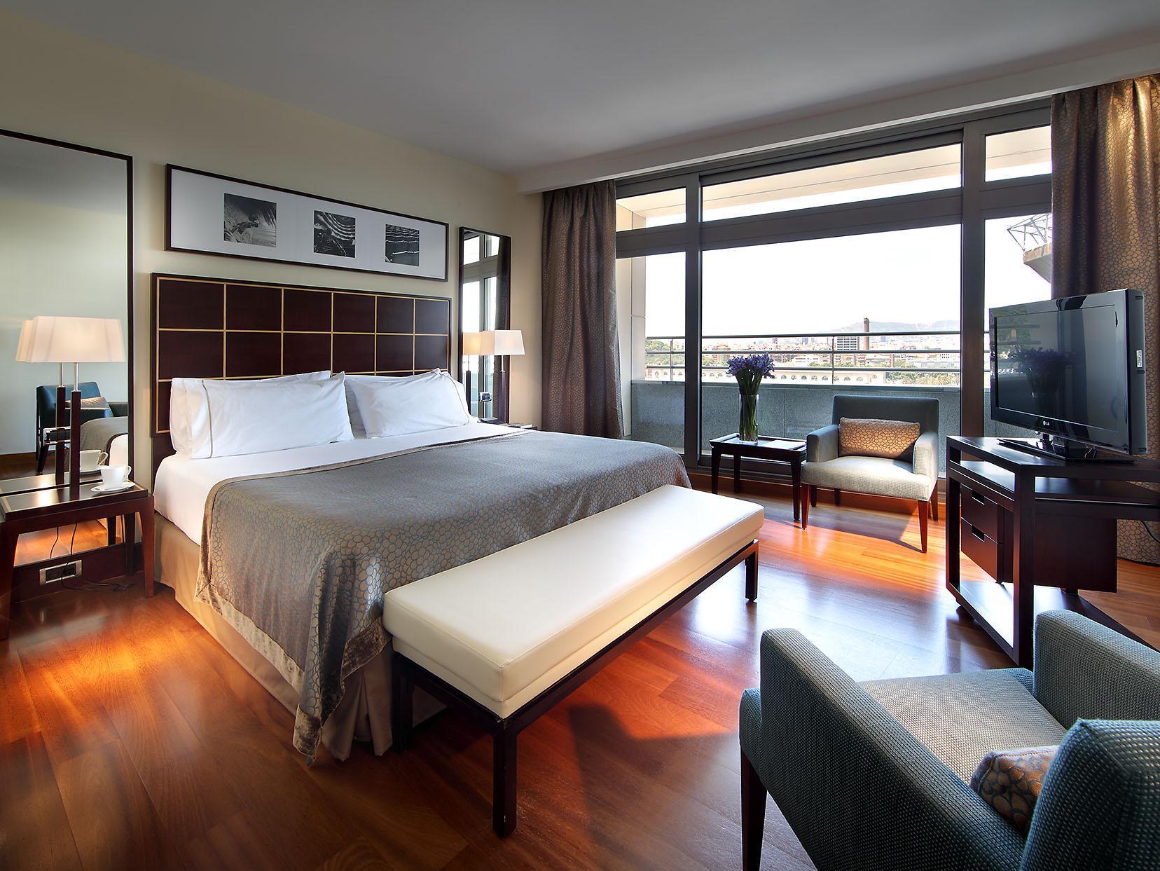 Eurostars Grand Marina Hotel GL Barcelona Exterior foto Deluxe room