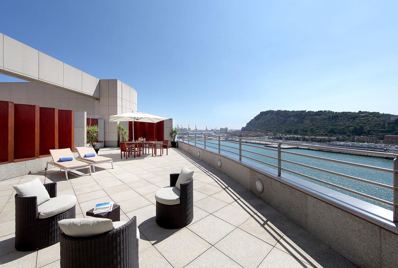 Eurostars Grand Marina Hotel GL Barcelona Exterior foto The hotel's rooftop